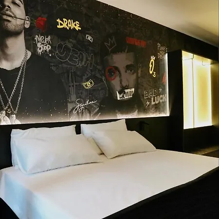 Hotel So Adults Only 3*