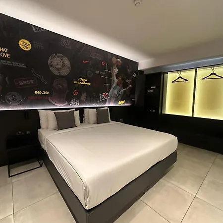 Hotel So Adults Only