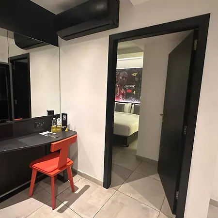 So Adults Only Hotel 3*