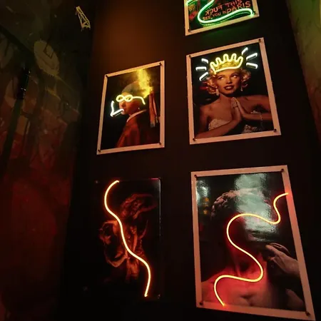 So Adults Only 3* San Ġiljan