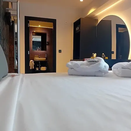 So Adults Only Otel 3*