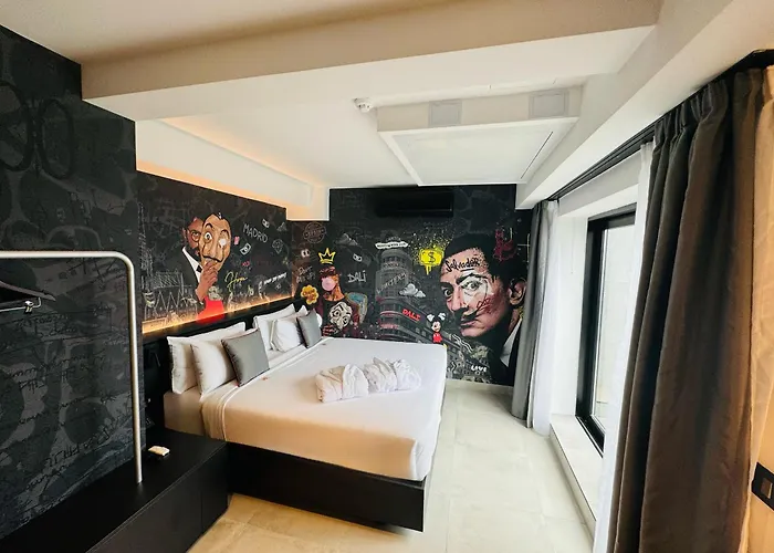 Hotel So Adults Only