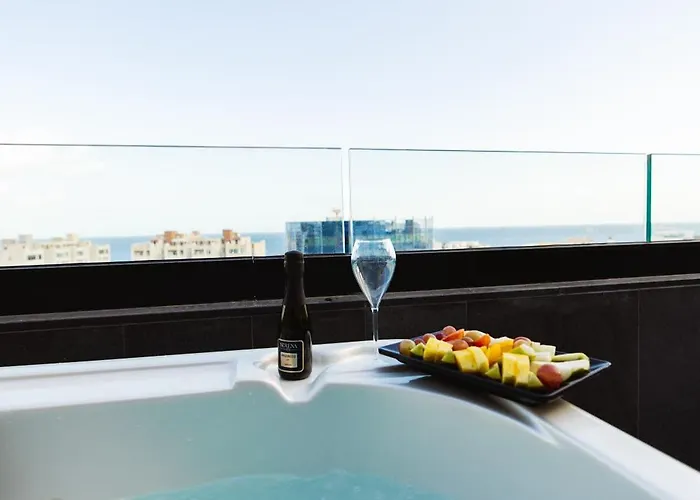 So Adults Only Hotel 3*