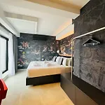 Otel So Adults Only Saint Julian's
