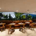Otel So Adults Only Saint Julian's